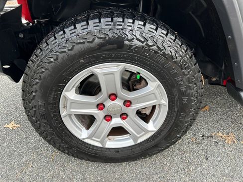 Used 2018 Jeep Wrangler Unlimited Sport S image 11