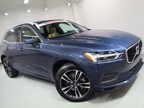Used 2020 Volvo XC60 T5 Momentum w/ Protection Package Premier AWD/4WD image 10