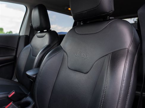 Used 2020 Jeep Compass Limited AWD/4WD image 39