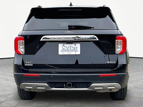 Certified 2023 Ford Explorer XLT w/ Equipment Group 202A image 4