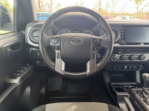 Used 2023 Toyota Tacoma TRD Off-Road image 23
