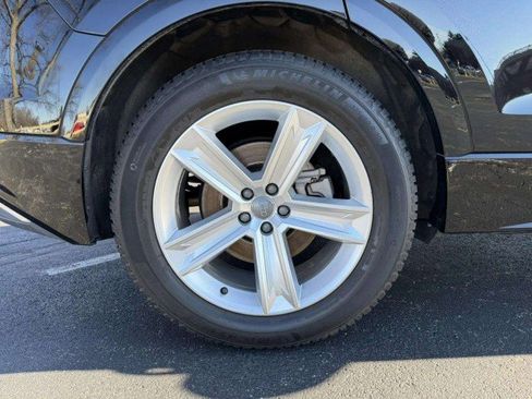 Used 2019 Audi Q8 Premium w/ Convenience Package image 30