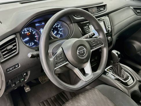 Used 2018 Nissan Rogue S AWD/4WD image 18