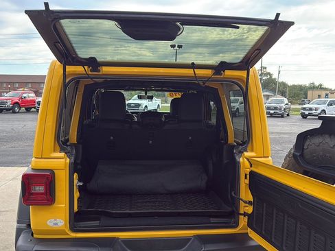 Used 2019 Jeep Wrangler Unlimited Rubicon image 13