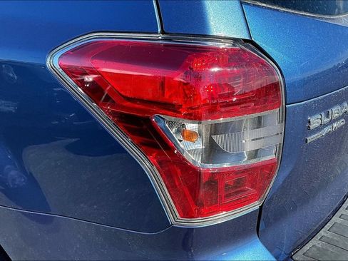 Used 2015 Subaru Forester 2.5i Limited AWD/4WD image 21