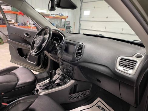 Used 2020 Jeep Compass Latitude w/ Popular Equipment Group AWD/4WD image 21
