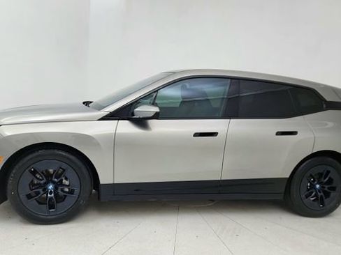 Used 2023 BMW iX xDrive50 w/ Premium Package image 3