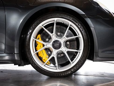 Used 2024 Porsche 911 GT3 RWD image 13