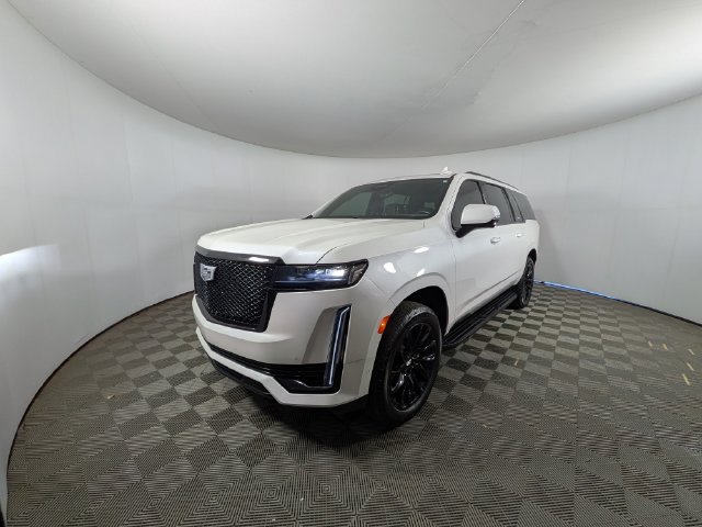 Certified 2024 Cadillac Escalade ESV Sport w/ LPO, ONYX Package AWD/4WD image 30