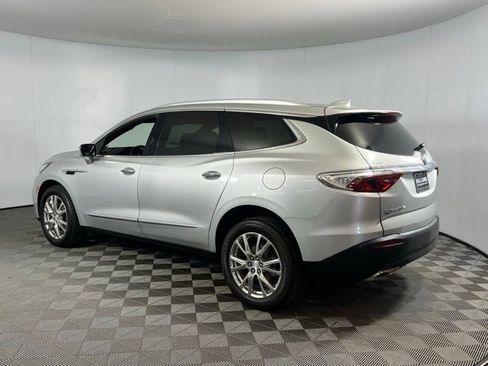 Used 2022 Buick Enclave Premium image 7