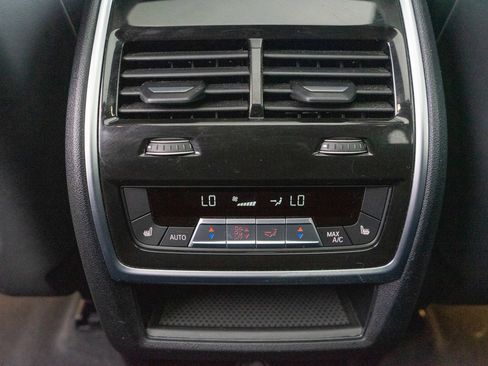 Used 2022 BMW X5 M AWD/4WD image 37