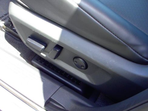Used 2023 Nissan Rogue SV w/ SV Premium B Package AWD/4WD image 13