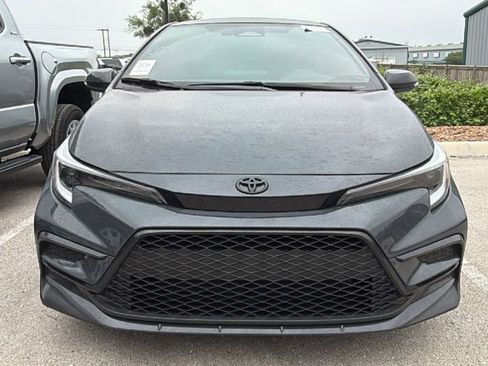 Used 2024 Toyota Corolla SE FWD image 2