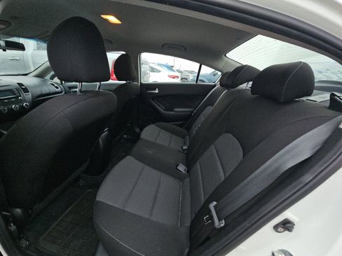 Used 2018 Kia Forte LX w/ LX Rear Camera Package image 16