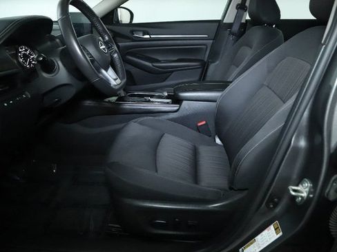 Used 2024 Nissan Altima 2.5 SV w/ SV Premium Package AWD/4WD image 18
