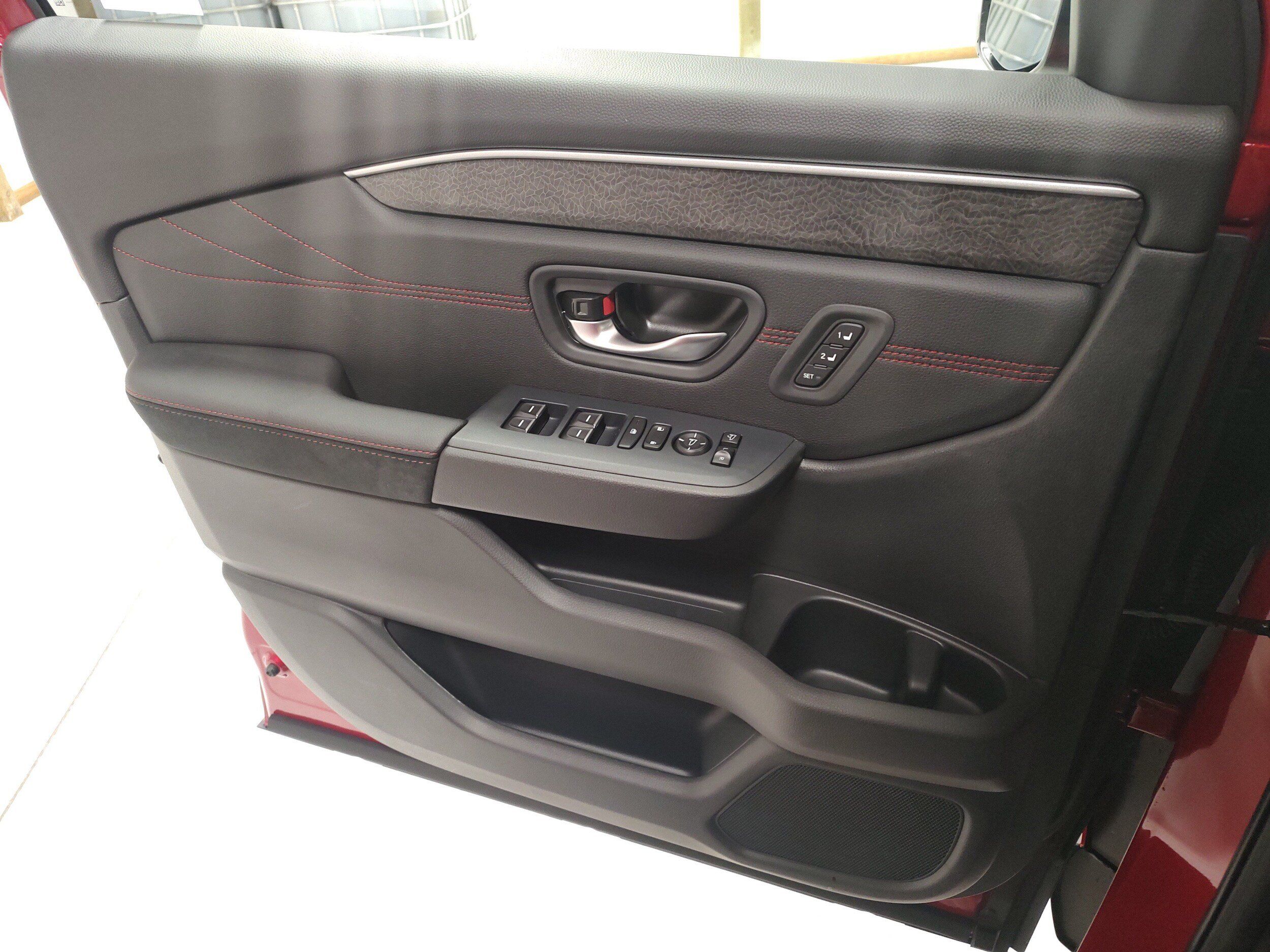 New 2026 Honda Pilot Black Edition image 9