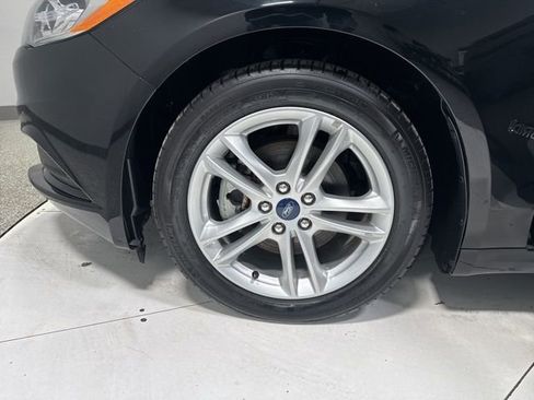 Used 2018 Ford Fusion S image 4