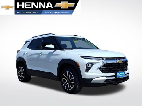 New 2026 Chevrolet TrailBlazer LT w/ Convenience Package AWD/4WD image 1