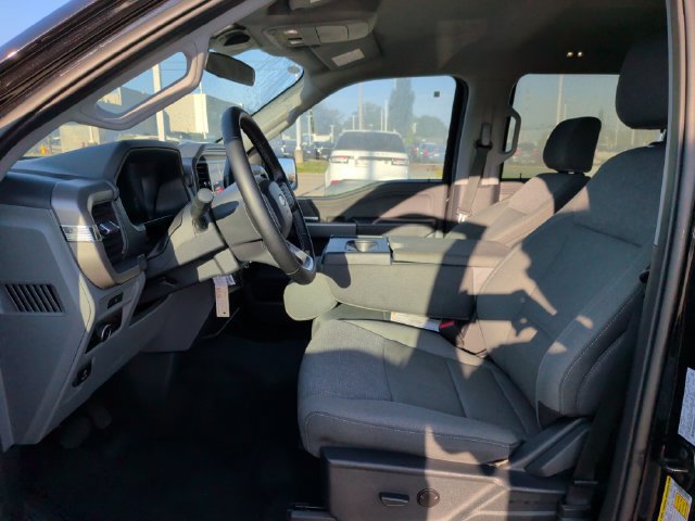 Used 2025 Ford F150 XLT w/ Equipment Group 301A Standard AWD/4WD image 13
