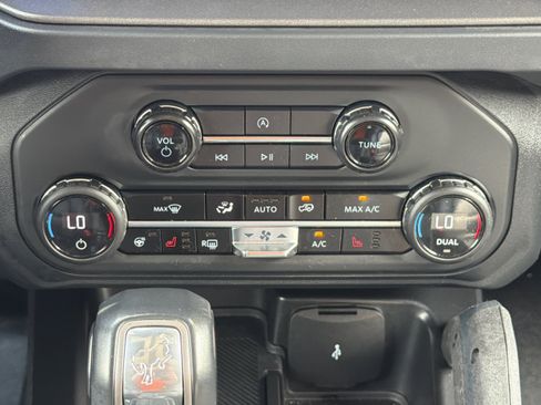 Used 2025 Ford Bronco Badlands AWD/4WD image 27