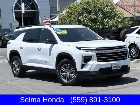 Used 2024 Chevrolet Traverse LT AWD/4WD image 2