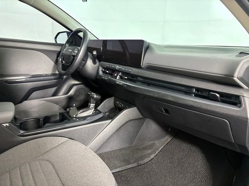 Used 2025 Kia K4 EX FWD image 27