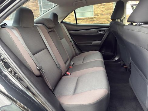 Used 2019 Toyota Corolla LE FWD image 18