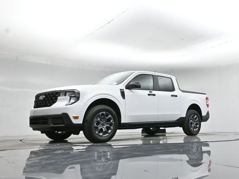 New 2026 Ford Maverick XLT image 42