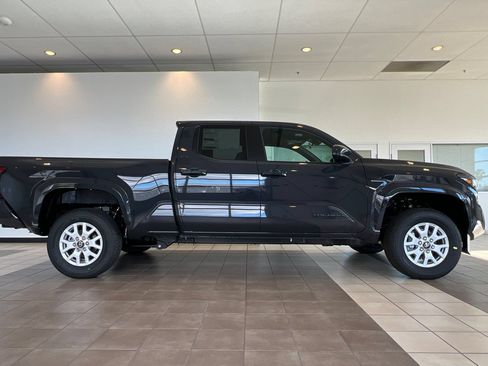 Used 2026 Toyota Tacoma SR5 RWD image 5