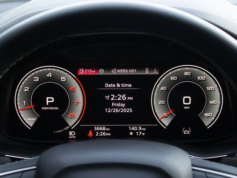 Used 2025 Audi Q8 Prestige image 15