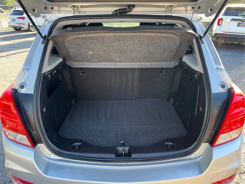 Used 2019 Chevrolet Trax LS FWD image 14