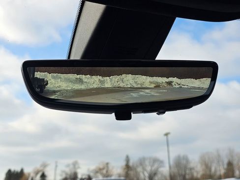 Certified 2023 Chevrolet Traverse Premier AWD/4WD image 35