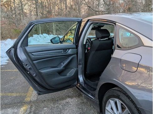 Used 2021 Honda Accord LX image 10