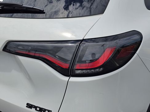 Used 2023 Honda HR-V Sport image 17