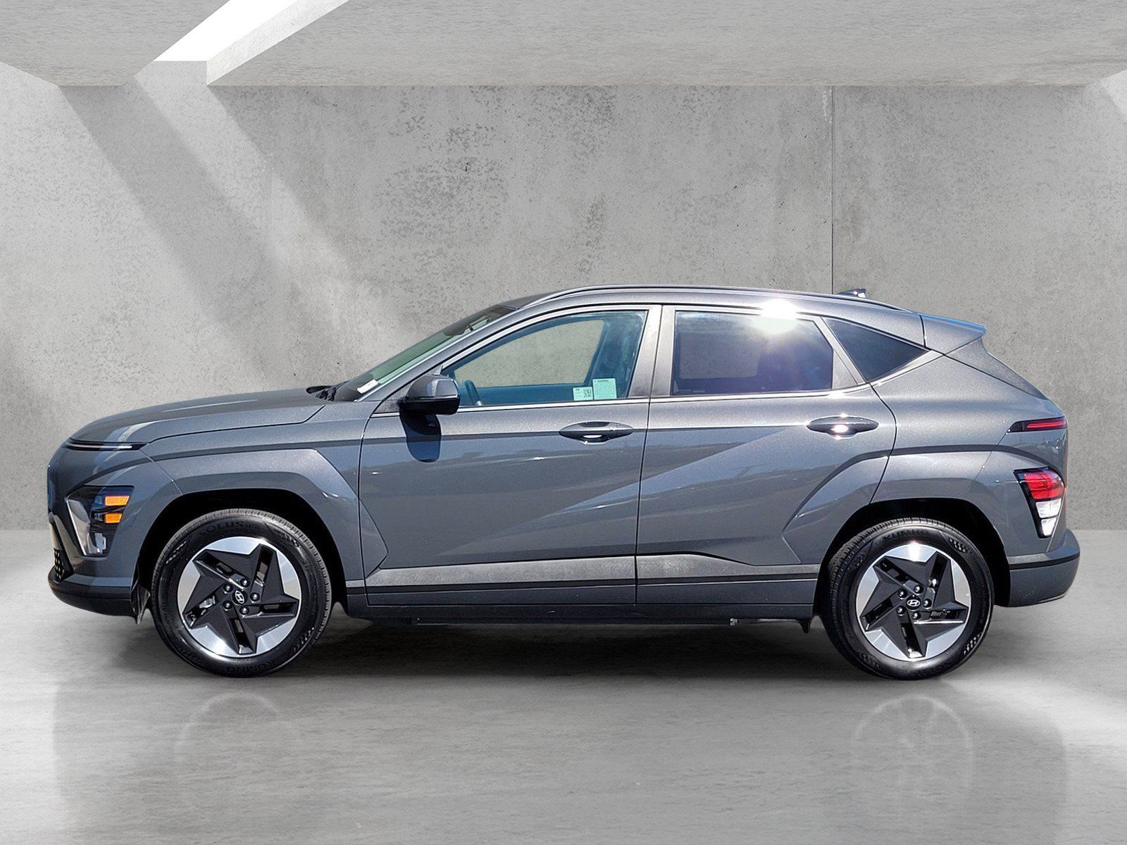 Used 2024 Hyundai Kona SEL FWD image 8