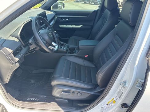 Used 2025 Honda CR-V Sport-L image 9