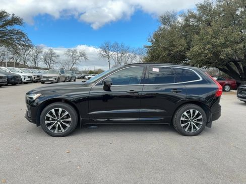 Certified 2023 Volvo XC60 B5 Core w/ Climate Package image 4