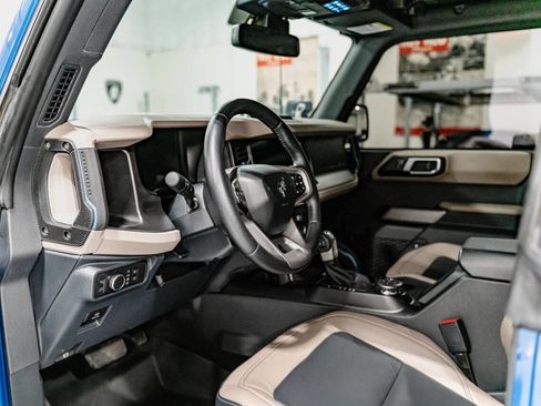 Used 2022 Ford Bronco Wildtrak AWD/4WD image 17