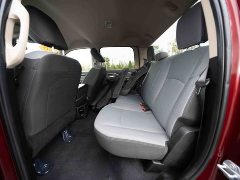 Used 2019 RAM 2500 Big Horn image 22