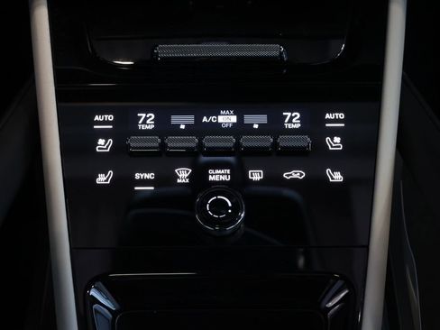 New 2026 Porsche Cayenne GTS image 28