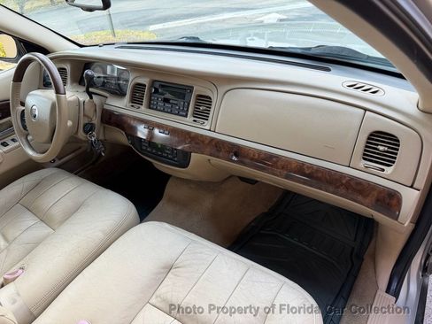Used 2010 Mercury Grand Marquis LS image 31