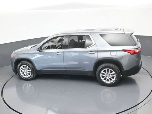 Used 2021 Chevrolet Traverse LS image 43