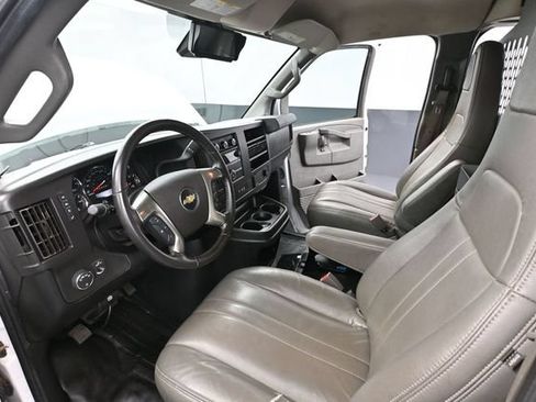 Used 2019 Chevrolet Express 3500 w/ Driver Convenience Package RWD image 20