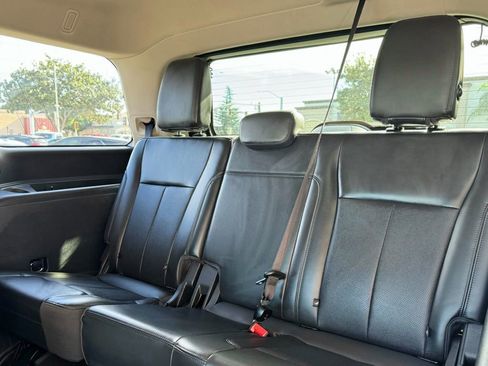 Used 2024 Ford Expedition XLT RWD image 21