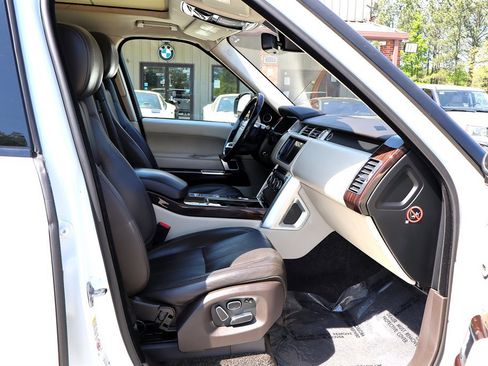Used 2015 Land Rover Range Rover Supercharged image 17