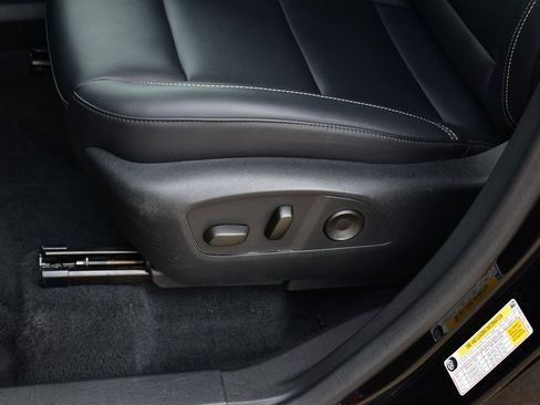 Used 2024 GMC Acadia Elevation image 19