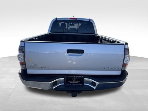 Used 2012 Toyota Tacoma 4x4 Double Cab image 4