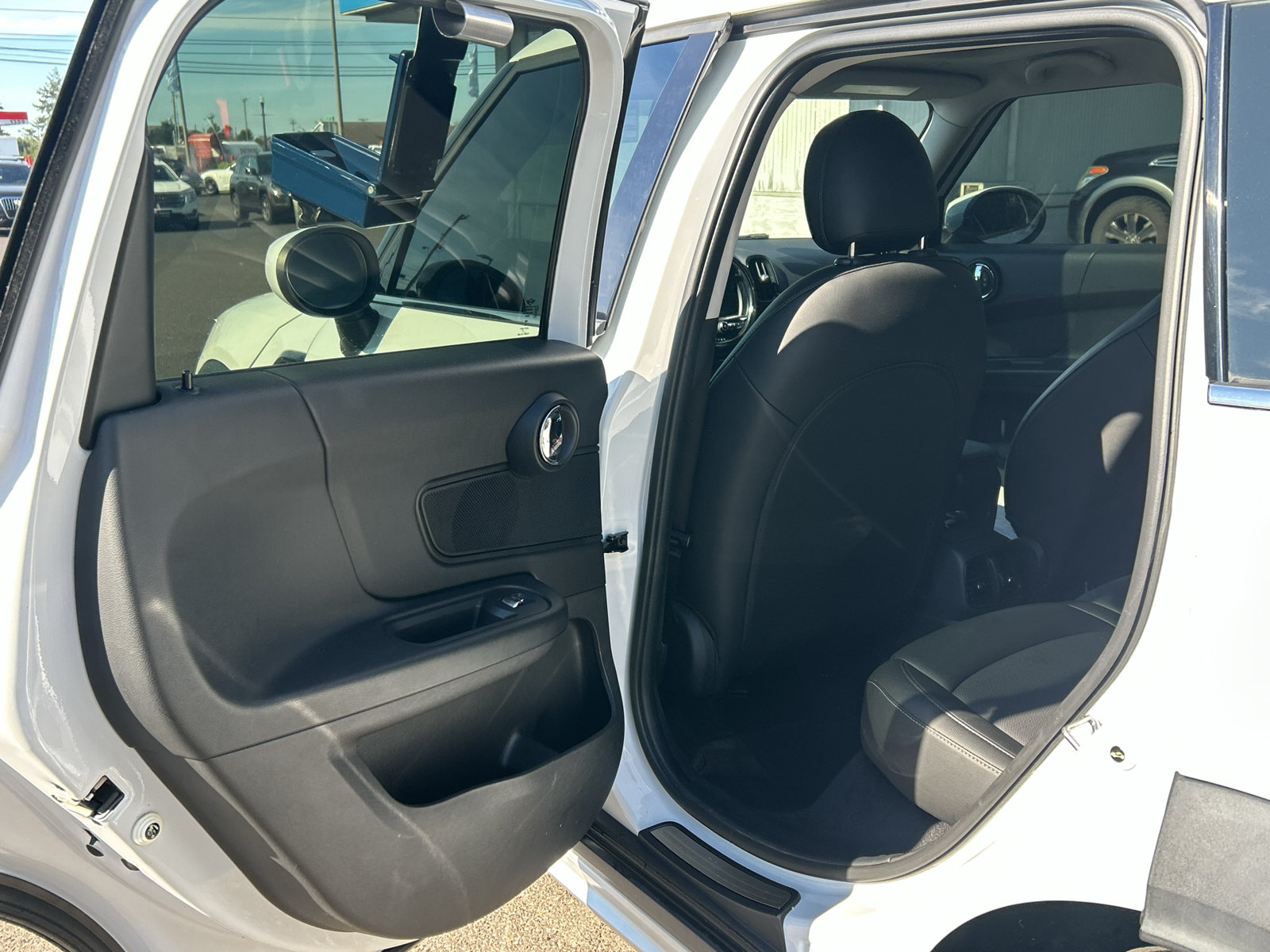 Used 2020 MINI Cooper Countryman ALL4 AWD/4WD image 28