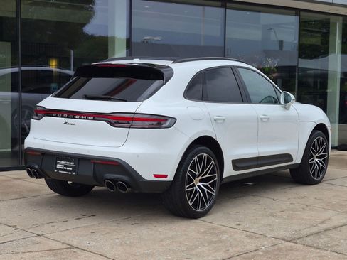 Certified 2026 Porsche Macan AWD/4WD image 9