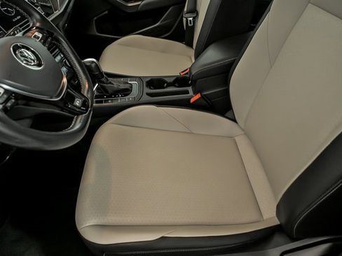 Used 2020 Volkswagen Jetta R-Line image 11